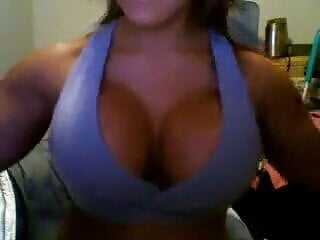 carla gutierrez tits bouncing in blue cut top