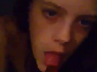 Willst du das ich dir auch so deinen schwanz auch blase