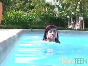 Tobie Teen with small tits Fingering at Pool Solo